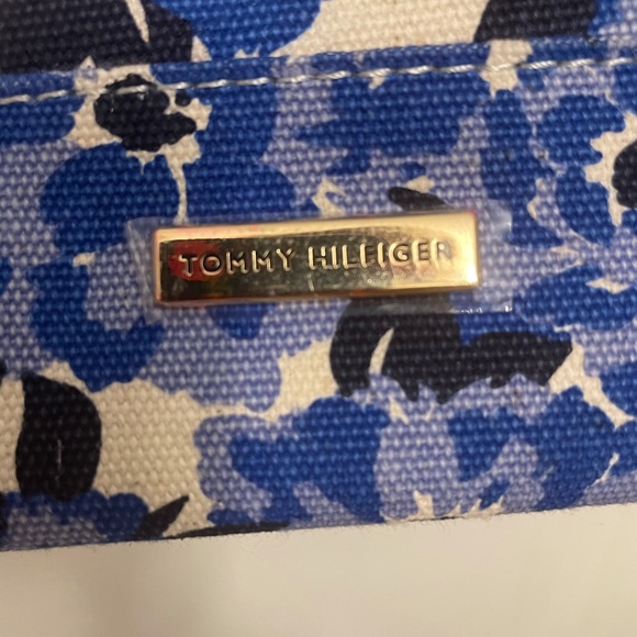 Tommy Hilfiger Blue and White Floral Canvas Bag EUC - Picture 2 of 12